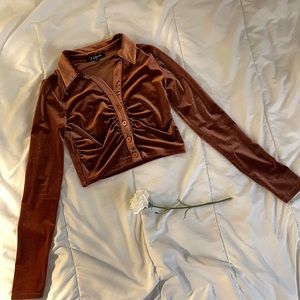 Brown brick Tops with long sleeves!